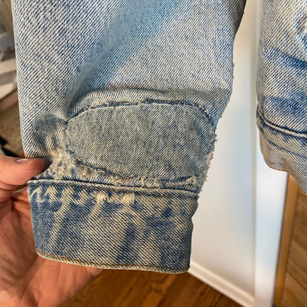 Levi's Light Blue Denim Jacket Sleeve Detail